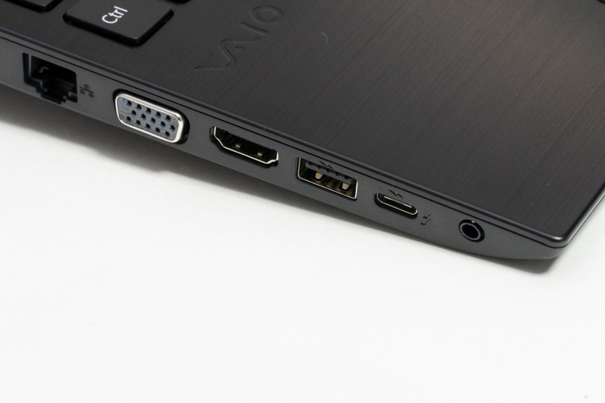 Thunderbolt対応のUSB Type-C端子
