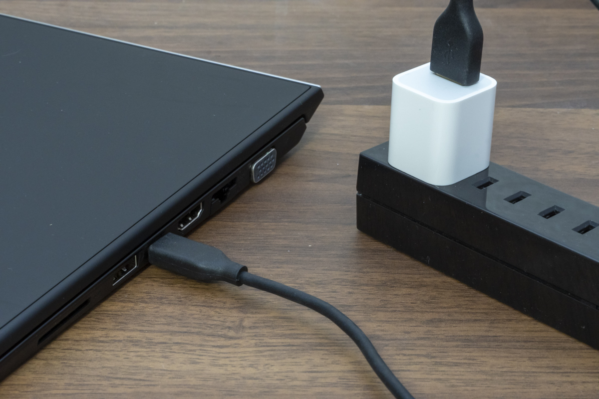 VAIO Pro PKはUSB Type-Cを使用した充電が可能