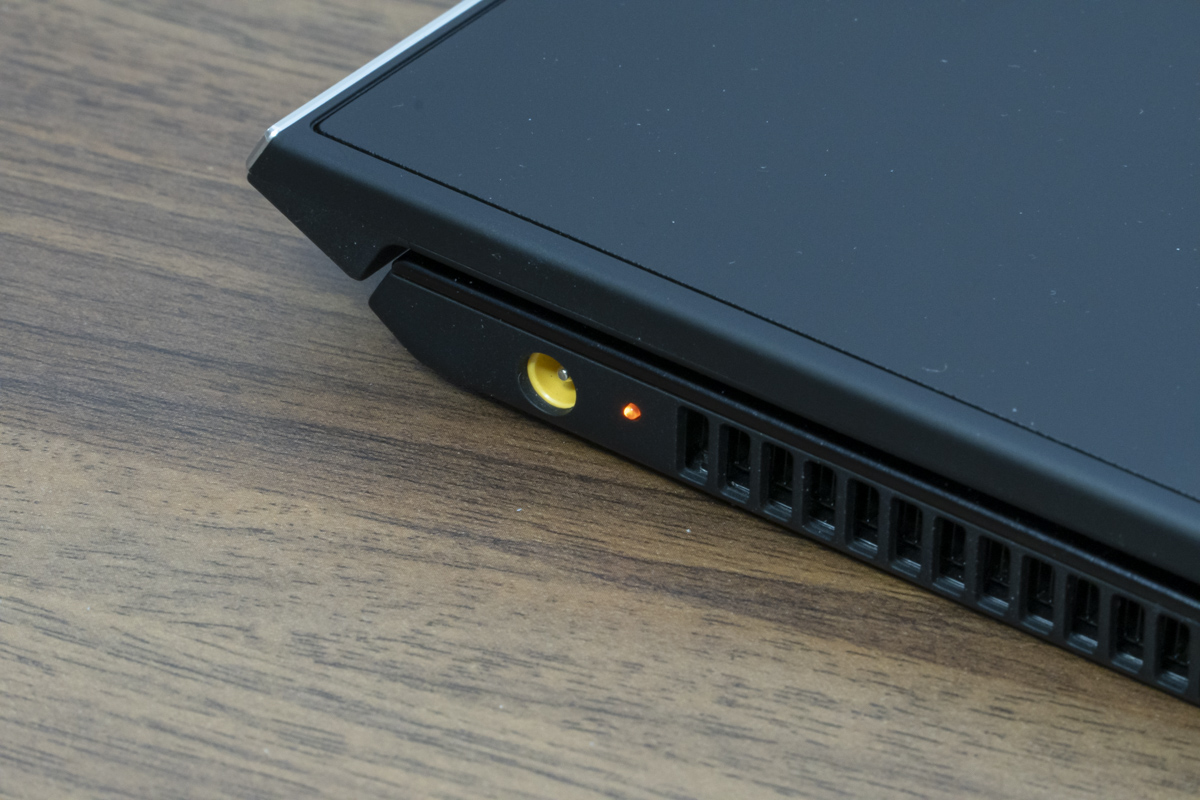 VAIO Pro PKをUSB Type-Cで充電した時のLED