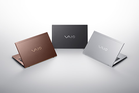 VAIO SX14のカラーバリエーション（ブラウン、ブラック、シルバー）