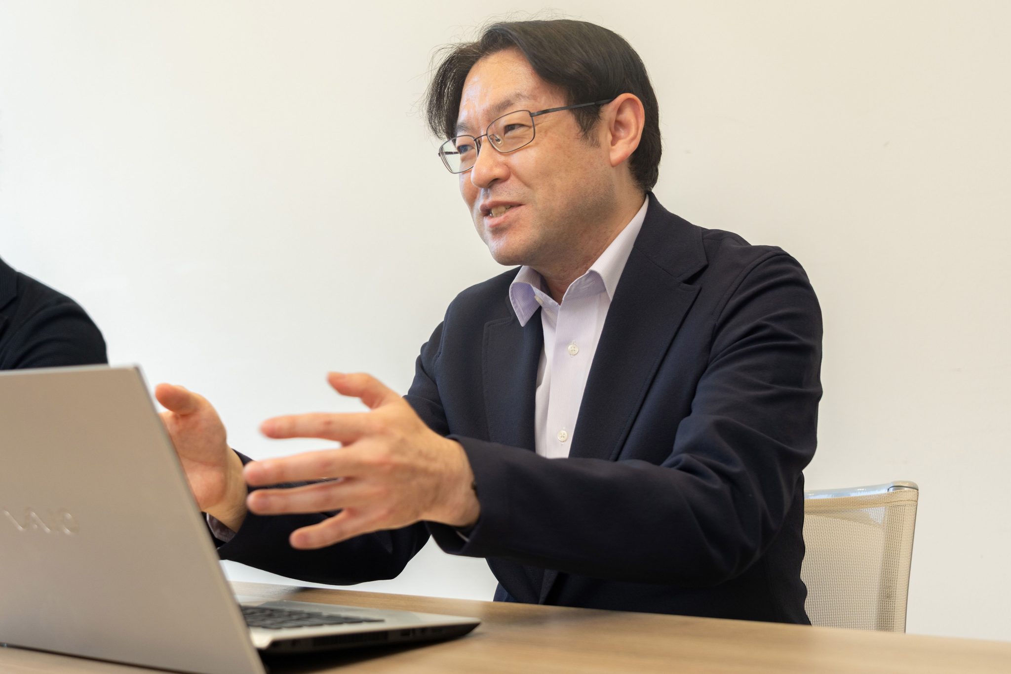 VAIOの堅牢性ときめ細やかなサポートでIT部門の負担が軽減